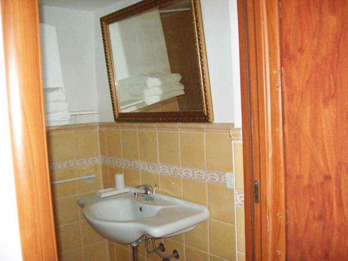 Casadelpino Residence La Piana Ponza Esterno foto